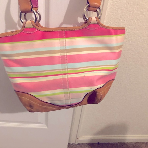 Classic Coach purse - Picture 2 of 7